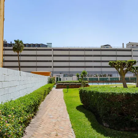 Cubo's Sol Y Arena Playamar טורמולינוס