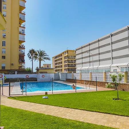 Cubo's Sol Y Arena Playamar * טורמולינוס